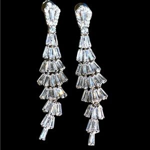 🆕 Swarovski Crystals The Linyte Earrings